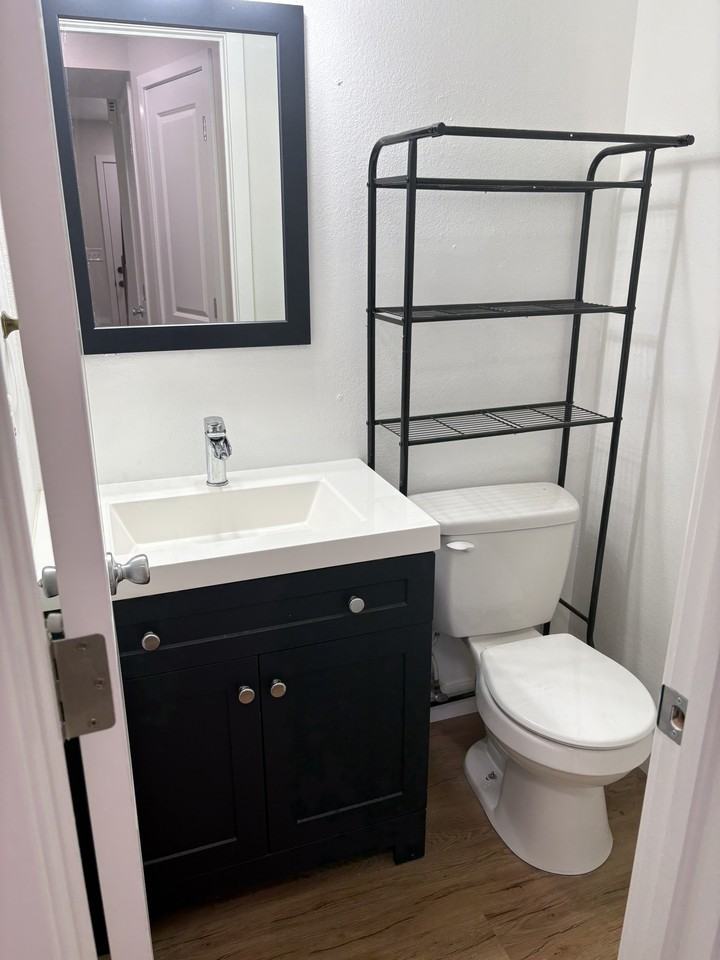 105 E Chester St #A - Photo 5 of 14