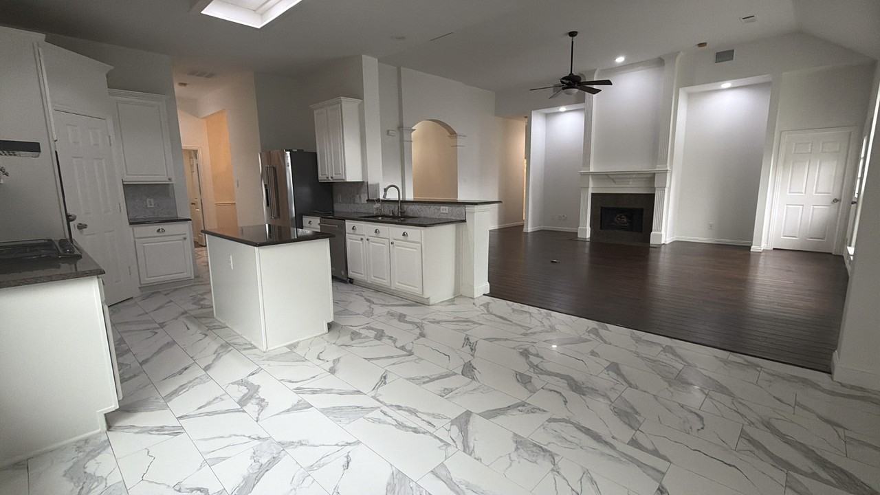11821 Cotswold Dr #NA - Photo 5 of 17