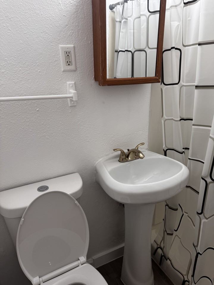 8557 Juniper Ave #13 - Photo 5 of 8