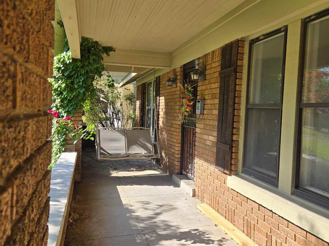 515 Alexander St - Photo 3 of 15