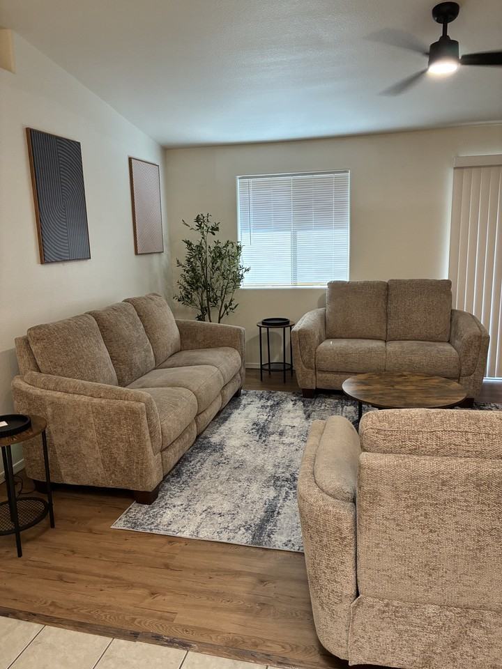 961 Astor Ave #1 - Photo 3 of 14