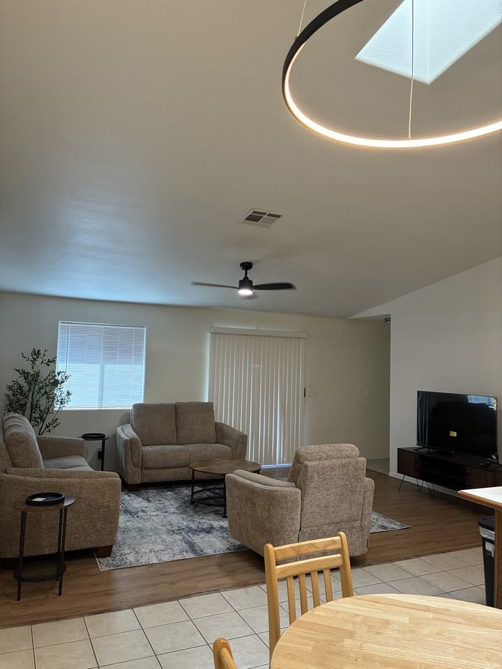 961 Astor Ave #1 - Photo 4 of 14