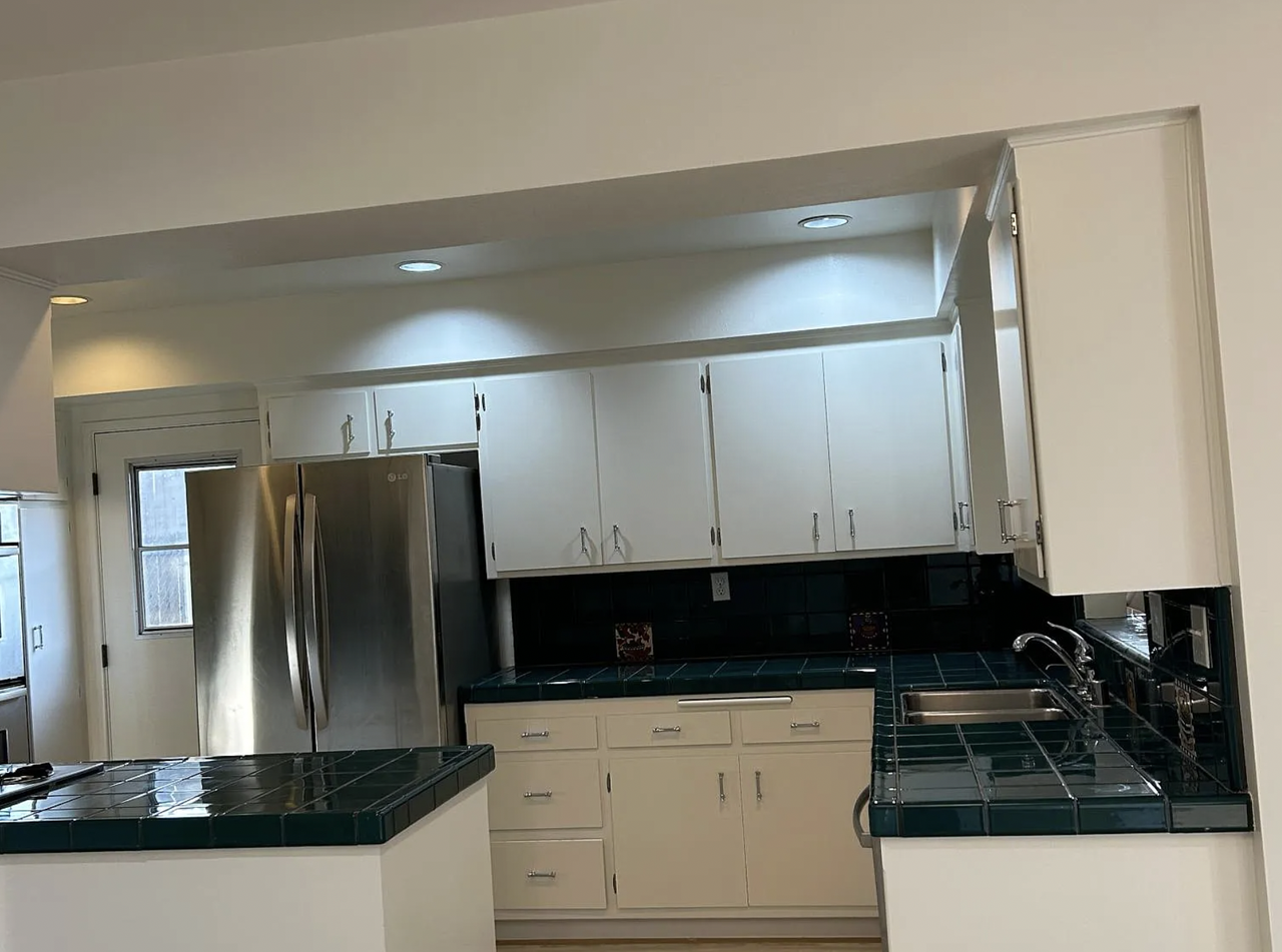 1044 Fairview Dr #NA - Photo 7 of 14