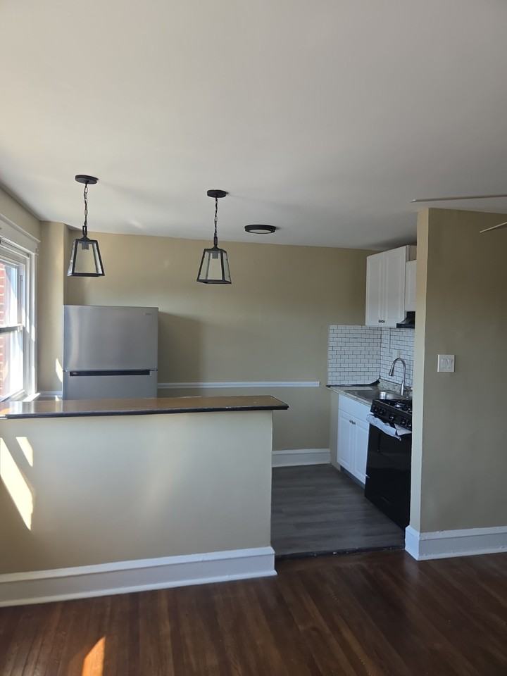 5437 Torresdale Ave #2 - Photo 3 of 10