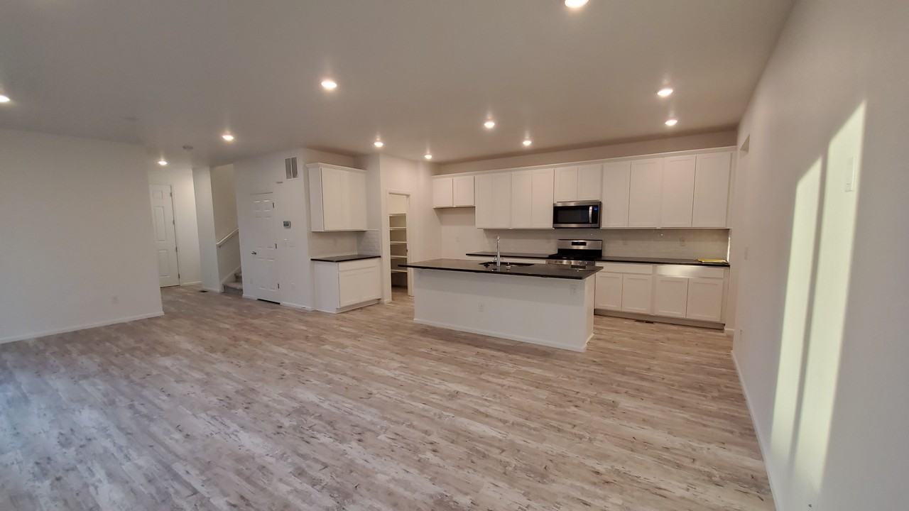 11393 Iron Ore Ct #11393 - Photo 4 of 15
