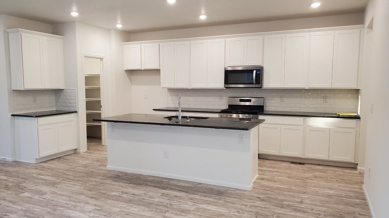 11393 Iron Ore Ct #11393 - Photo 5 of 15