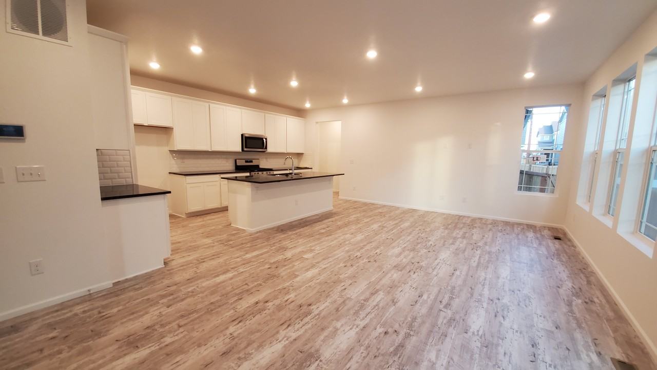 11393 Iron Ore Ct #11393 - Photo 6 of 15