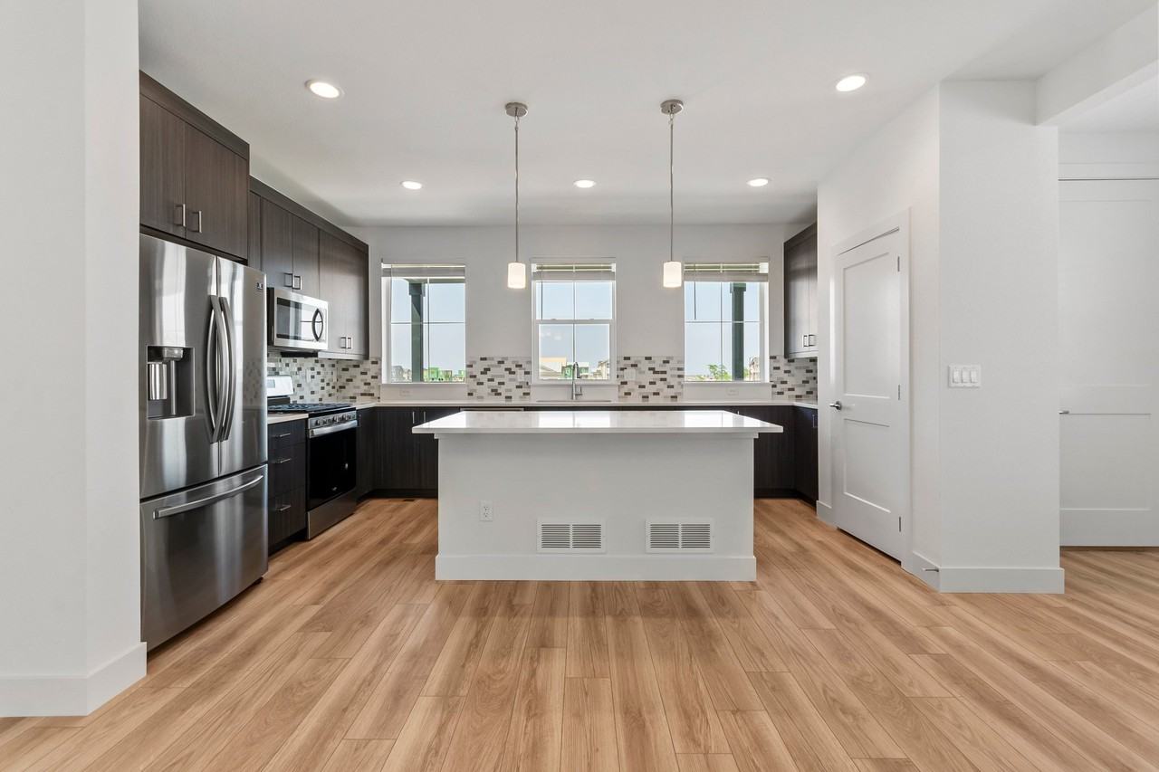 6106 Netherland Ct #NA - Photo 4 of 16