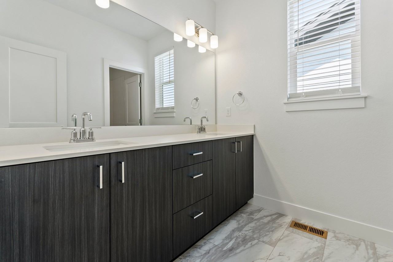 6106 Netherland Ct #NA - Photo 7 of 16