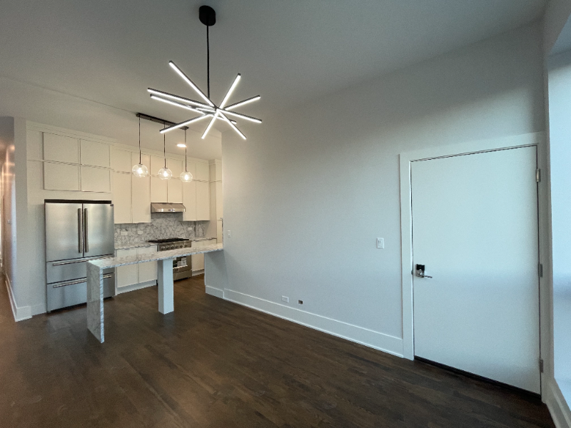 1647 W Hubbard St #2 - Photo 2 of 10
