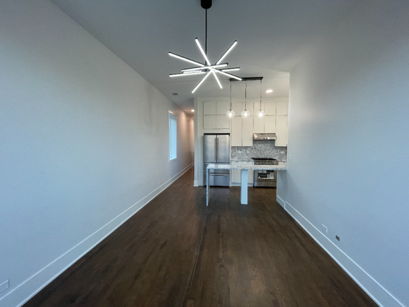 1647 W Hubbard St #2 - Photo 3 of 10