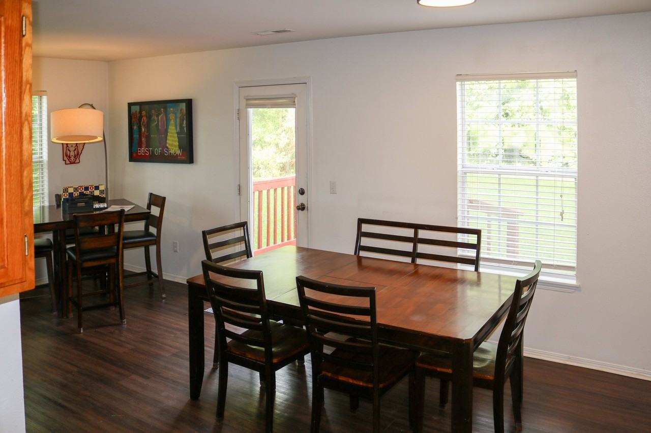 594 W Moan Pl - Photo 4 of 25