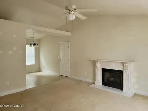 143 Corinth Dr - Photo 2 of 5