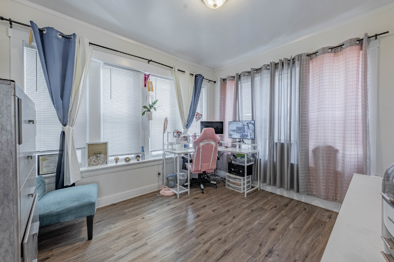 6429 S Richmond St #1 - Photo 7 of 9