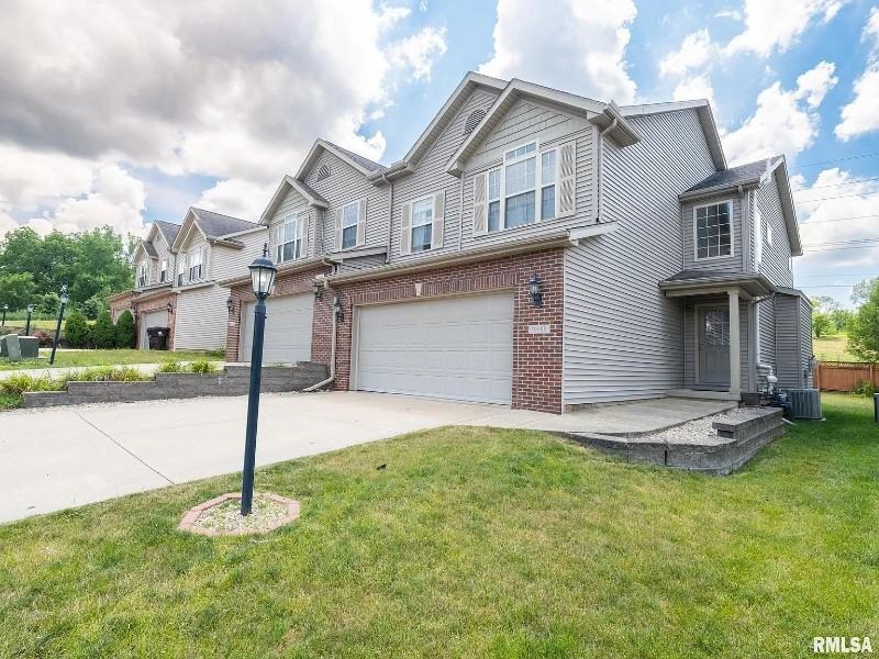 10009 Brompton Ct - Photo 3 of 20