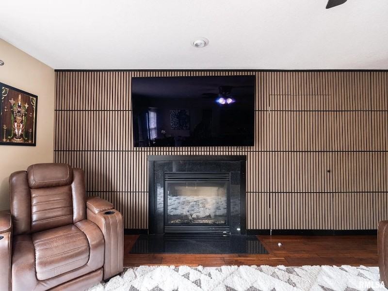 10009 Brompton Ct - Photo 5 of 20
