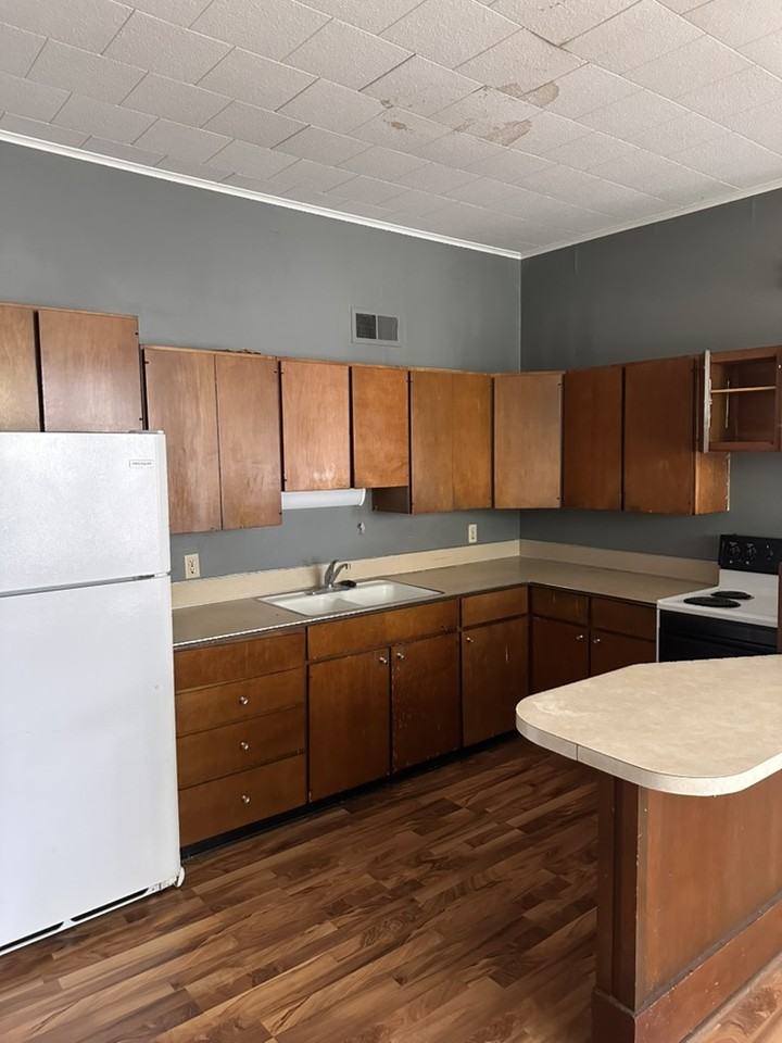 417 Walnut St #1stFLSLEFT - Photo 7 of 9