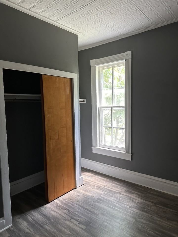 417 Walnut St #1stFLSLEFT - Photo 6 of 6