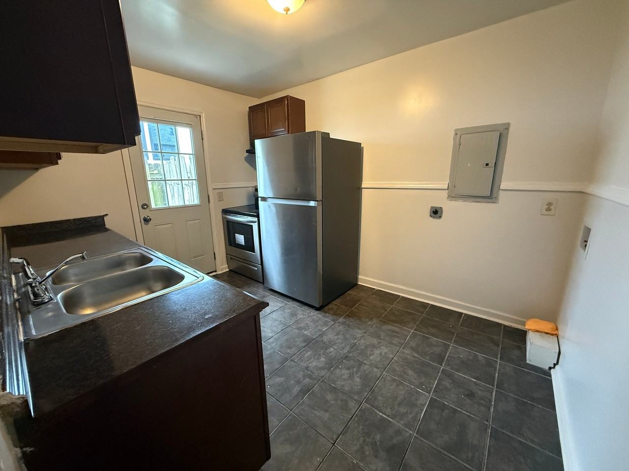 1109 Meharry Blvd #2 - Photo 4 of 8