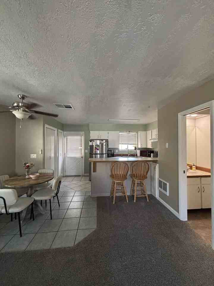 1705 Wn - Photo 3 of 10