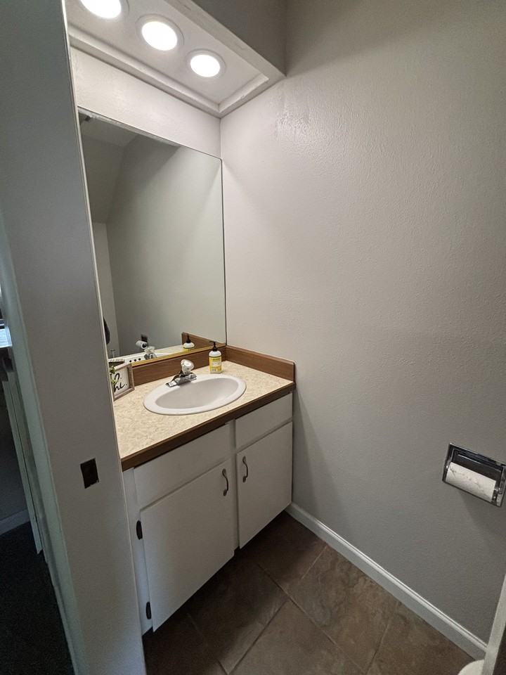 1705 Wn - Photo 5 of 10