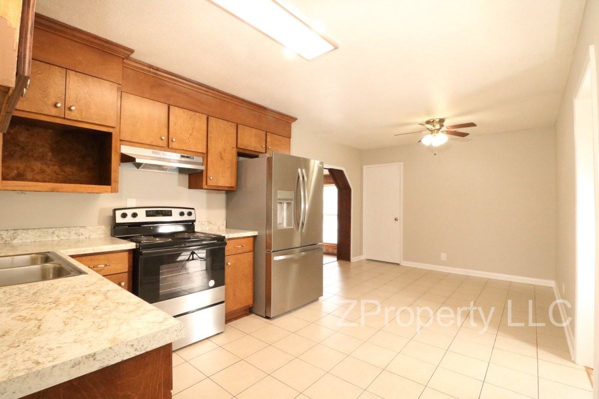 4000 Offutt Ct Nw - Photo 4 of 15