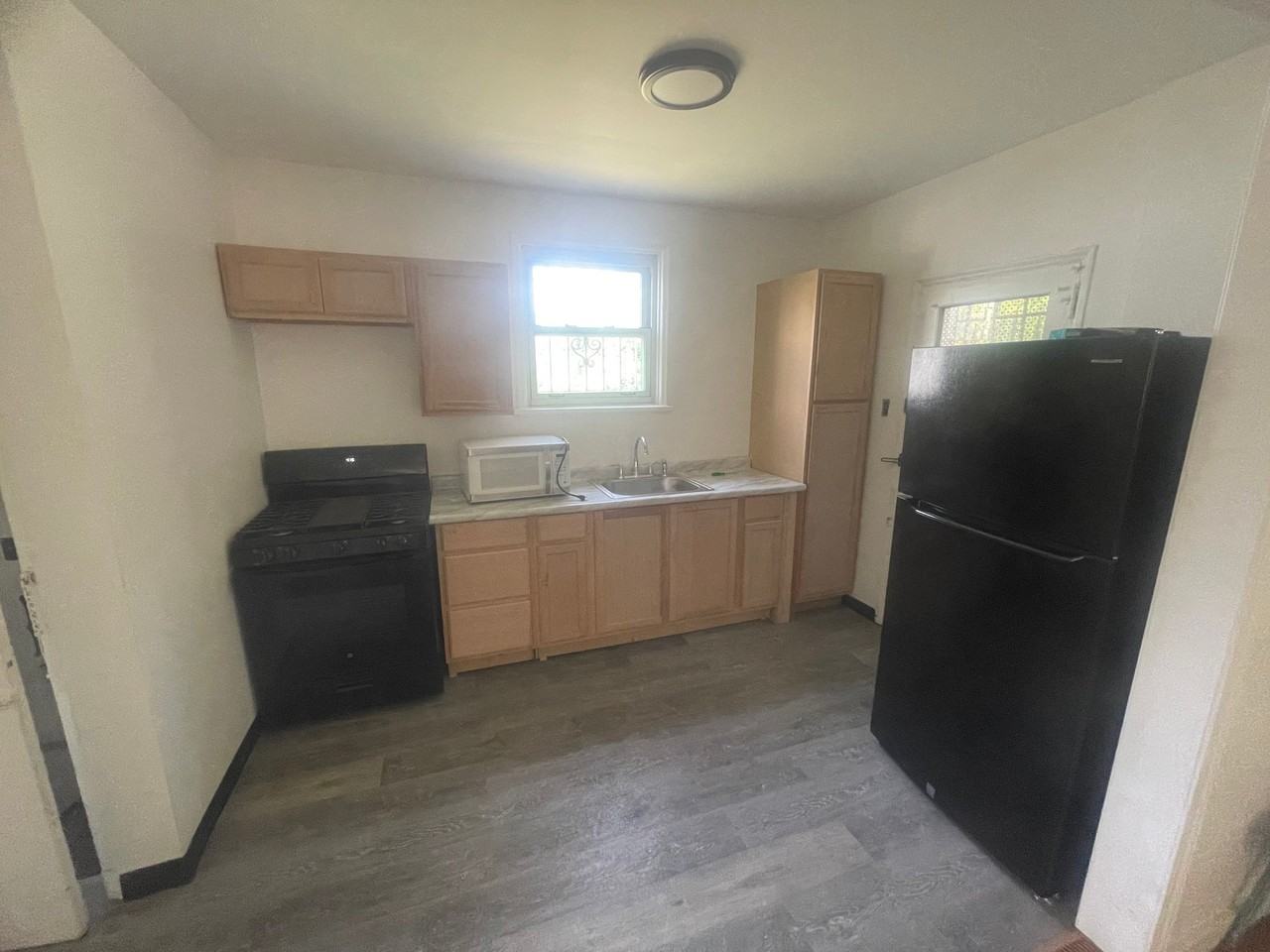 7245 Campania Ave - Photo 2 of 5