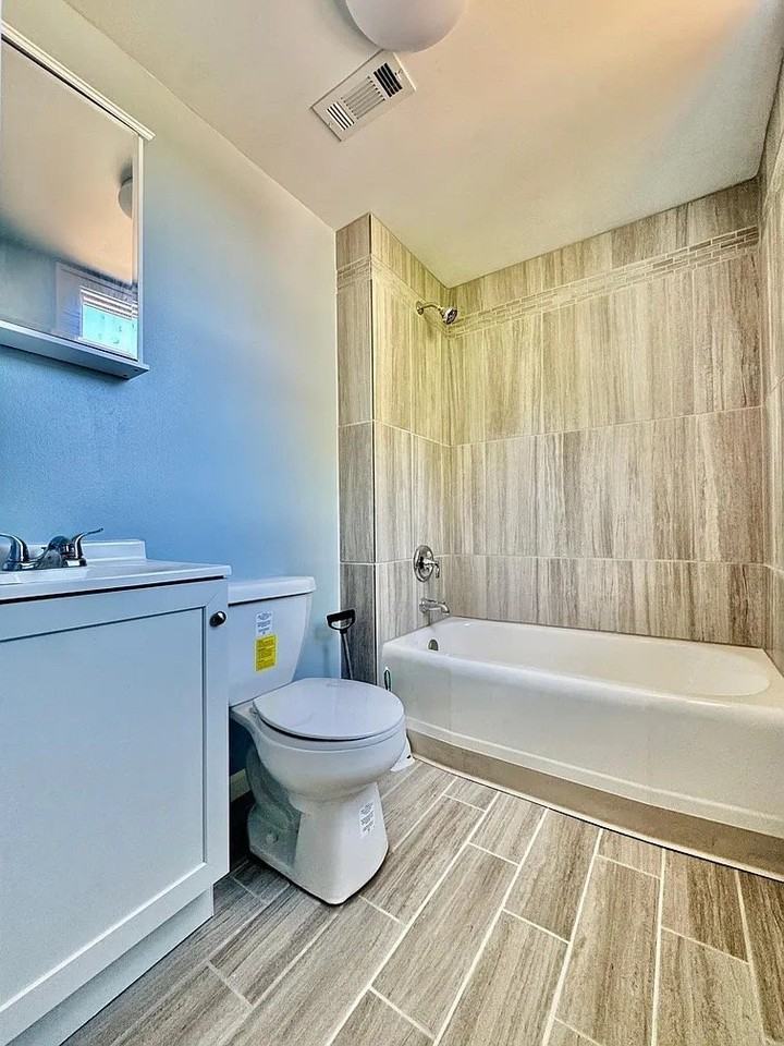 895 Clark St #2 - Photo 6 of 6