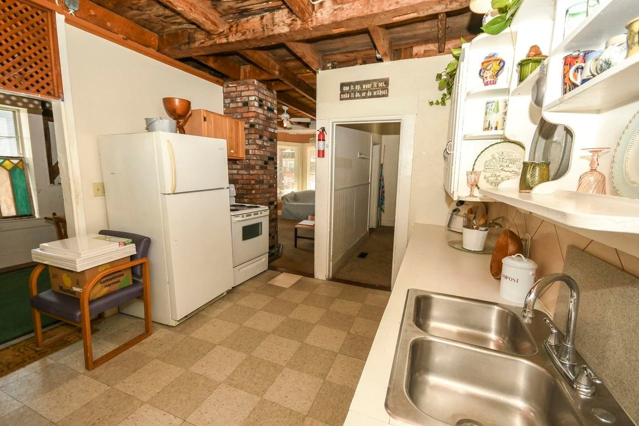 18 Bridge St #2 - Photo 4 of 10