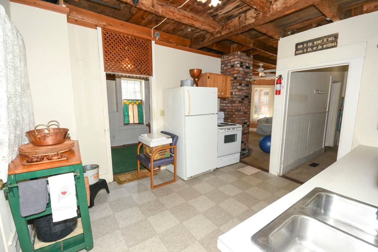 18 Bridge St #2 - Photo 5 of 10