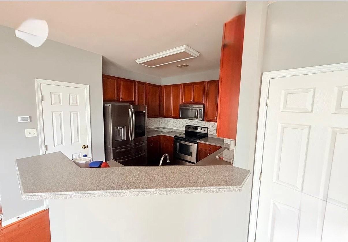 850 Parkland Pl - Photo 4 of 10