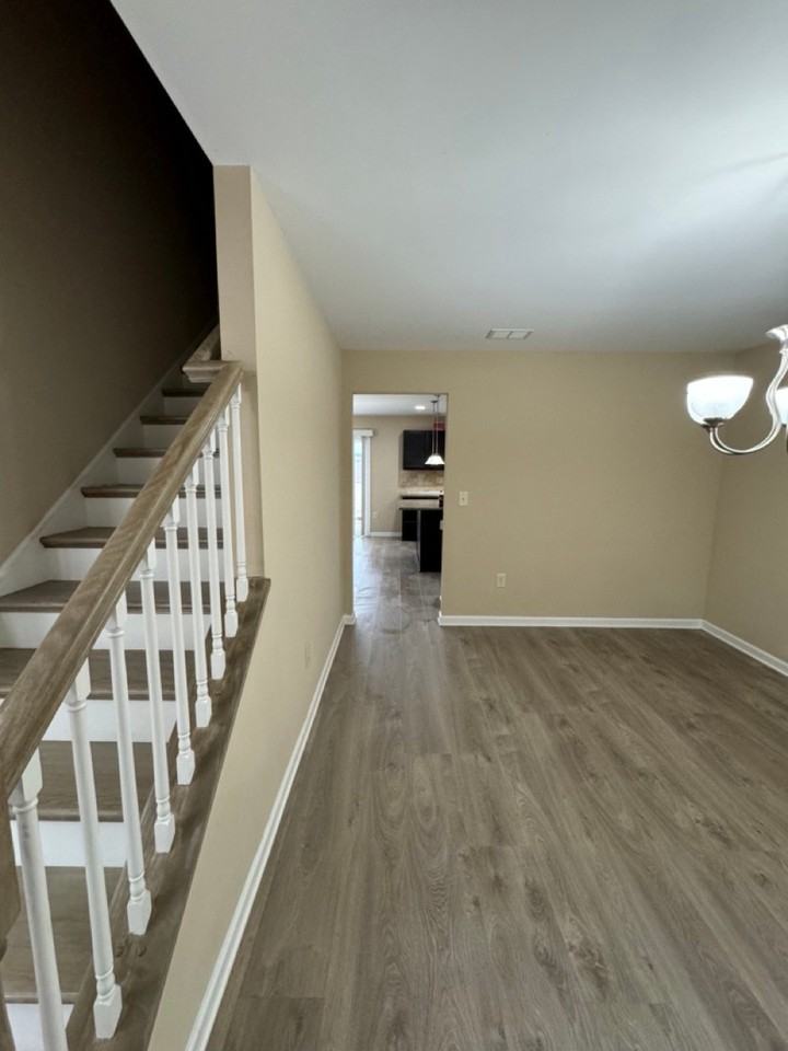1620 Shire Village Dr - Photo 2 of 20