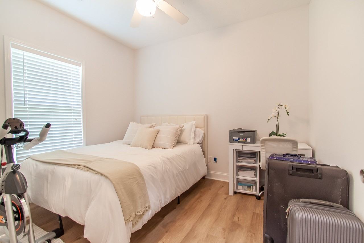 724 Ellis St - Photo 2 of 14