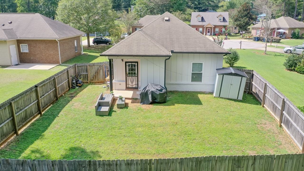 724 Ellis St - Photo 3 of 14