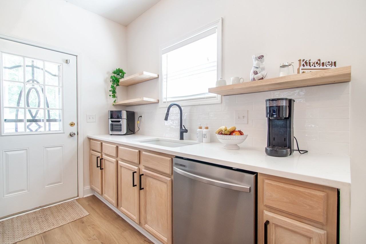 724 Ellis St - Photo 5 of 14