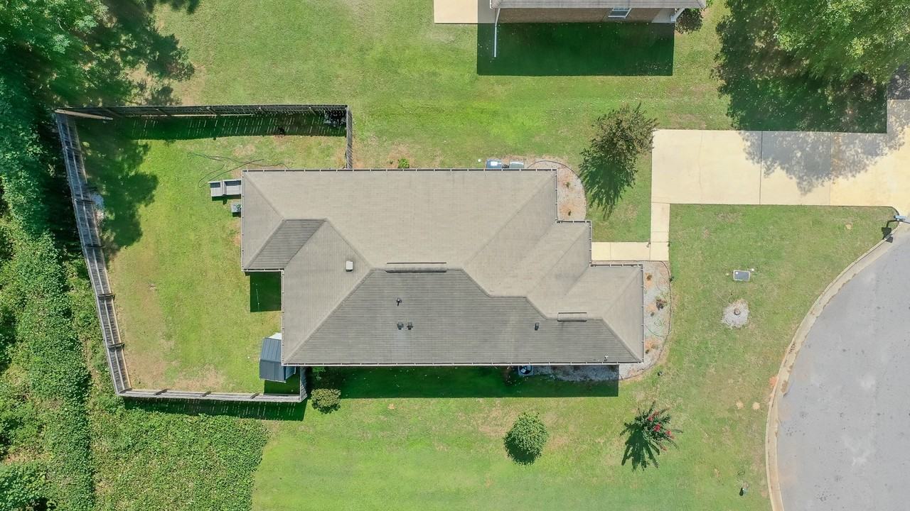 724 Ellis St - Photo 6 of 14