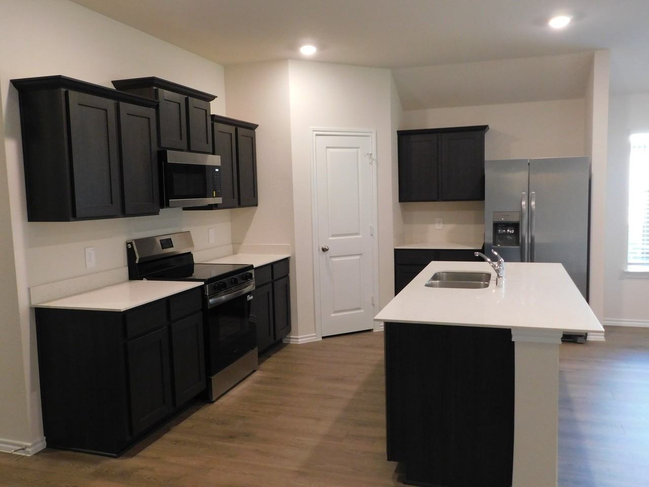 841 Wild Rose Way - Photo 6 of 14