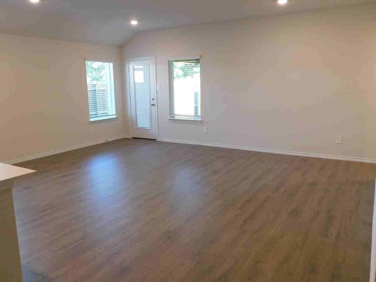841 Wild Rose Way - Photo 7 of 14