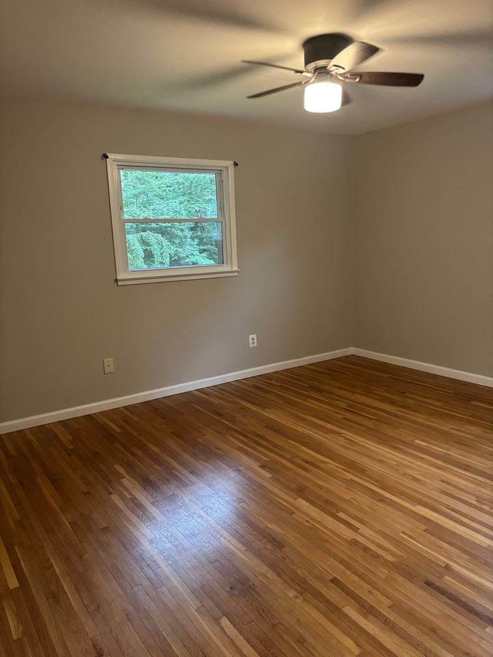 5615 Heming Ave - Photo 6 of 19