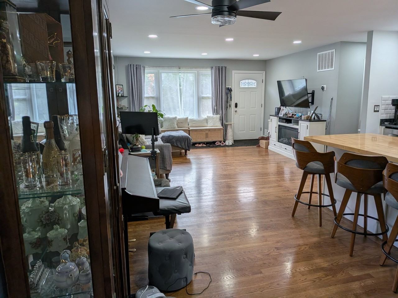 5208 59th Ave - Photo 5 of 19