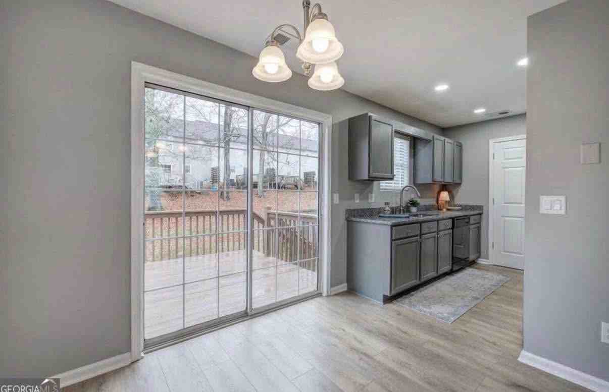 91 Westside Chase Sw - Photo 4 of 20