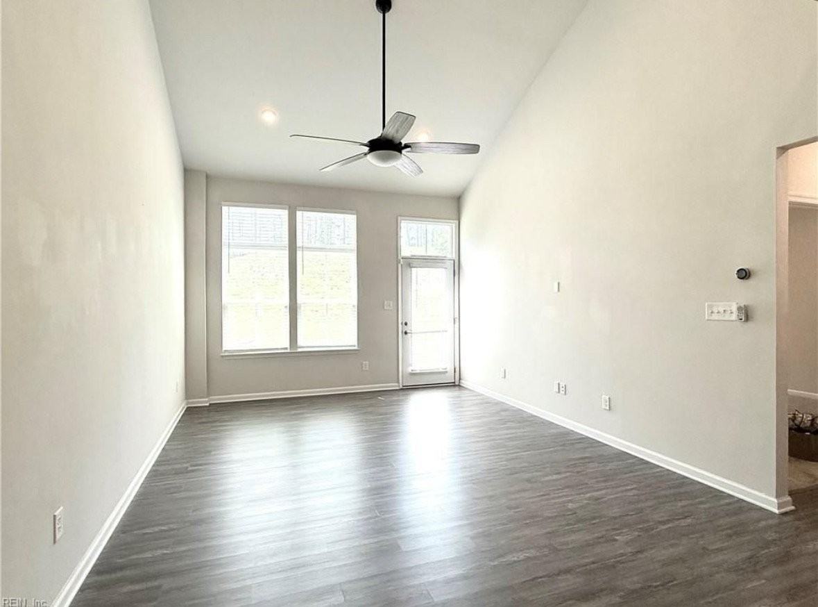 3432 Foxglove Dr - Photo 5 of 11