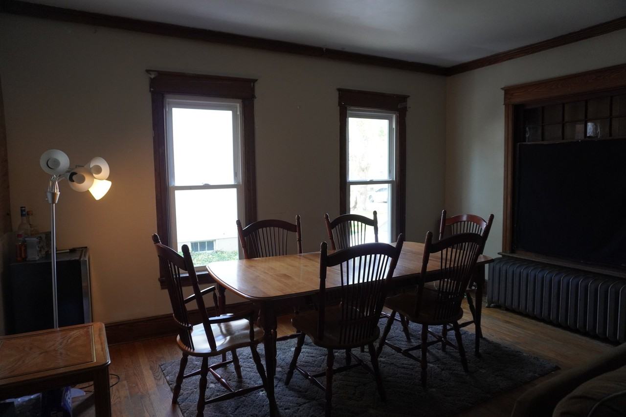 244 S Barnard St #1 - Photo 3 of 3
