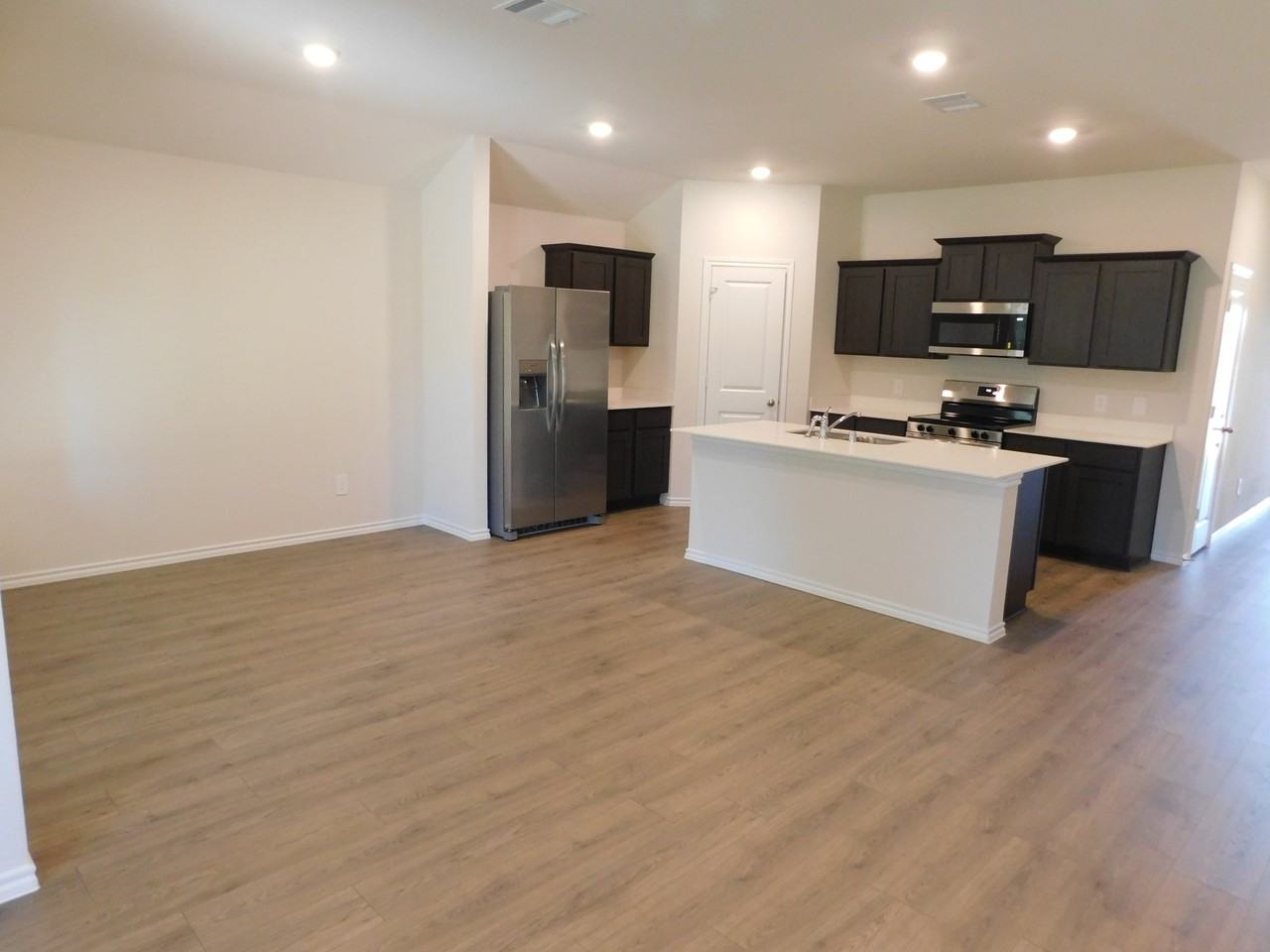 849 Wild Rose Way - Photo 7 of 15
