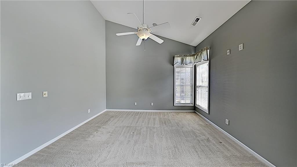 5990 Fox Point Cir - Photo 2 of 12