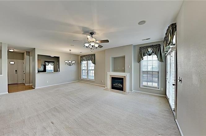 5990 Fox Point Cir - Photo 5 of 12