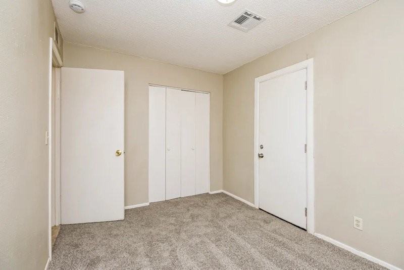 3527 S Shafer Dr - Photo 4 of 6