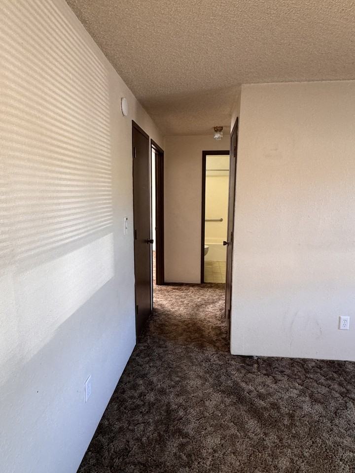 Bettis Wagoner Apts - Bldg 01 - Photo 5 of 11