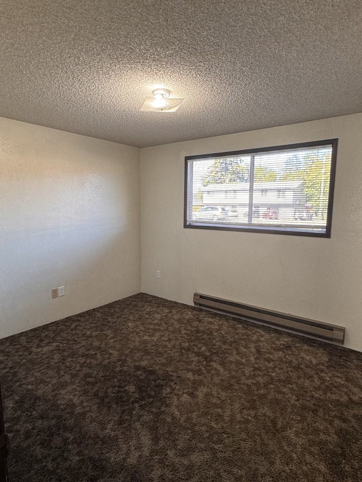 Bettis Wagoner Apts - Bldg 01 - Photo 7 of 11
