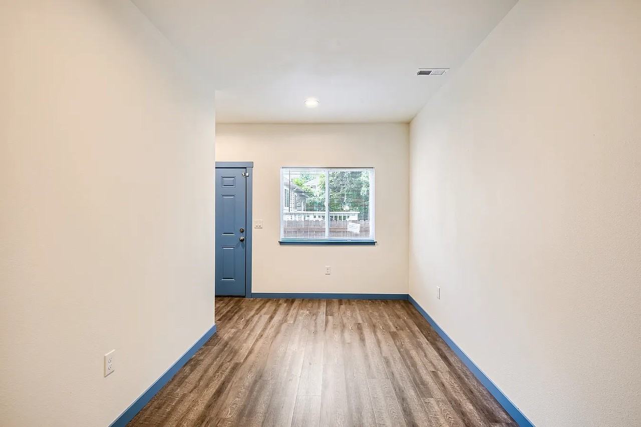4783 Ne 108th Ave #4783 - Photo 5 of 17